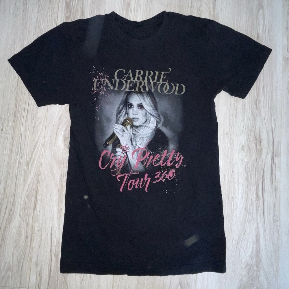 Carrie Underwood T-Shirt  Black The Cry Pretty Tour 360 Concert